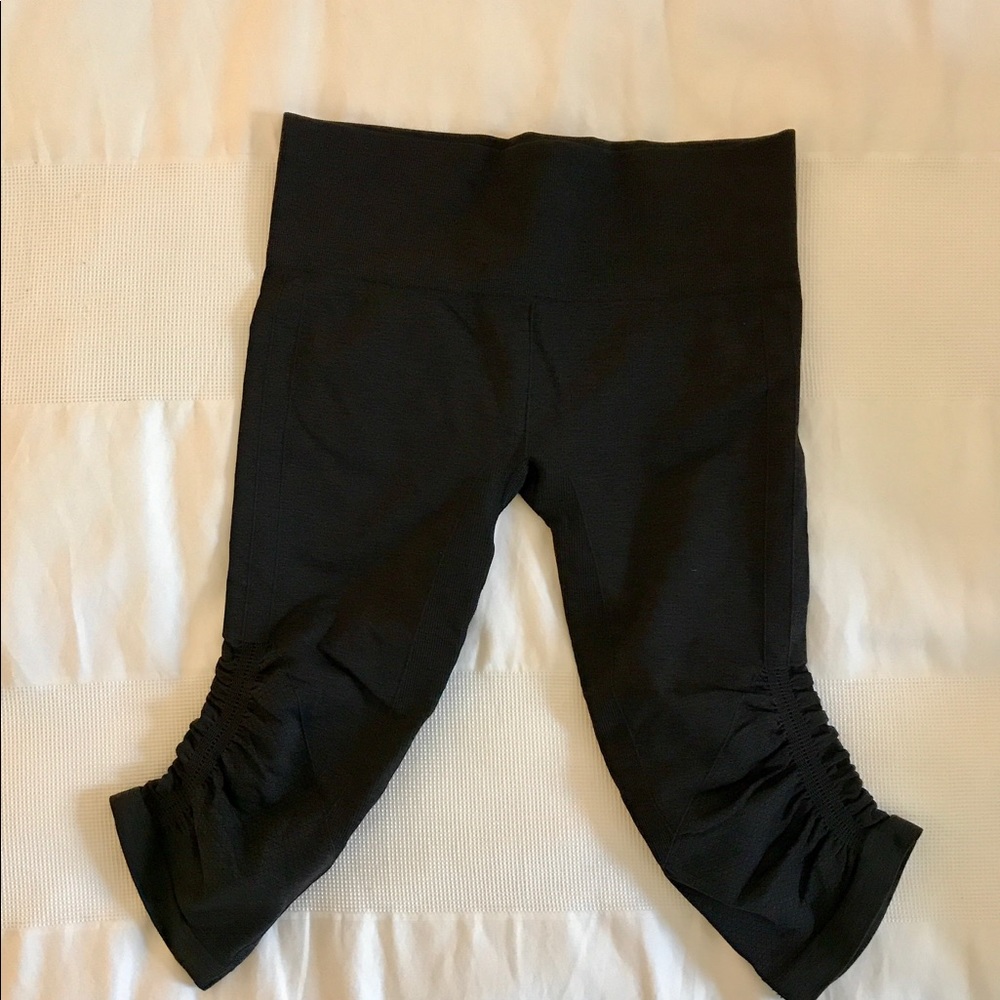 Lululemon In The Flow Crop